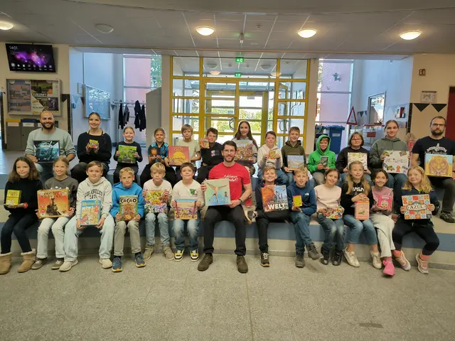 Das aus Lehrern und Schülern bestehende Organisationsteam von "Salzhausen brettert!" freut sich auf viele Spielefans | Foto: Silke Rauscher