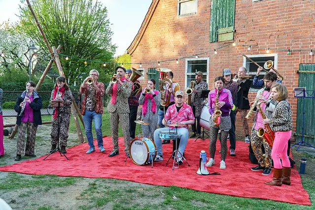 Auch die Band "Tinitussis" gab schon ein Konzert auf dem Garstedter Sassenhof | Foto: Marcel Flake-Langer