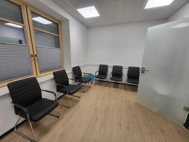 Das neue Wartezimmer mit insgesamt 15 Plätzen