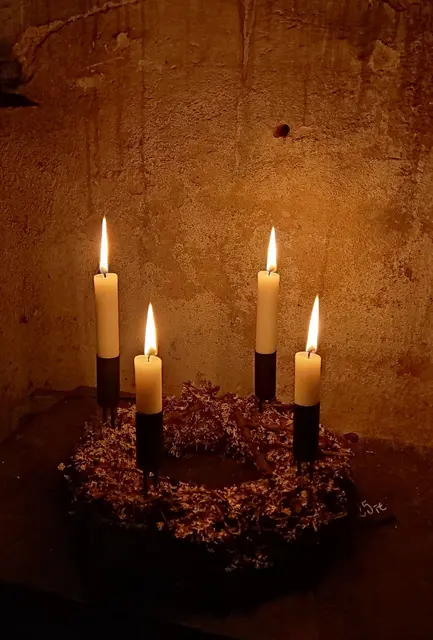 Adventskränze, die für Stimmung sorgen, werden präsentiert | Foto: Schmiede Bötersheim