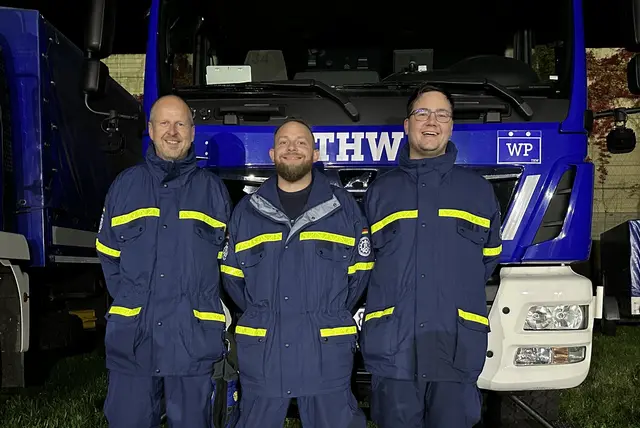 Jörg Bartuschat (v. li.), Michel Schumacher und Tim Sabelmann unterstützen jetzt aktiv das THW | Foto: Christian Rohlfs