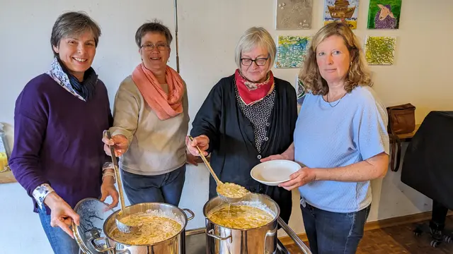 Das "MittagsMahl"-Team der Kirchengemeinde Hittfeld (v. li.): Dagmar Schröder, Friederike Aussieker, Gabriele Müller und Anja Nordbeck | Foto: Carolin Wöhling