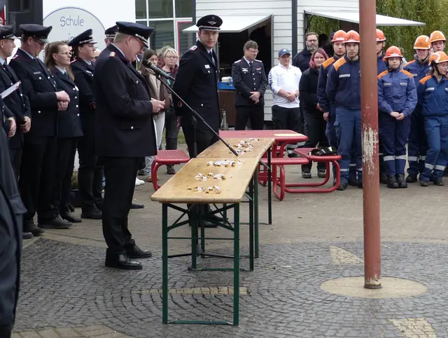 Kreisbrandmeister Jörn Petersen bei seiner Ansprache | Foto: KJF LK Harburg