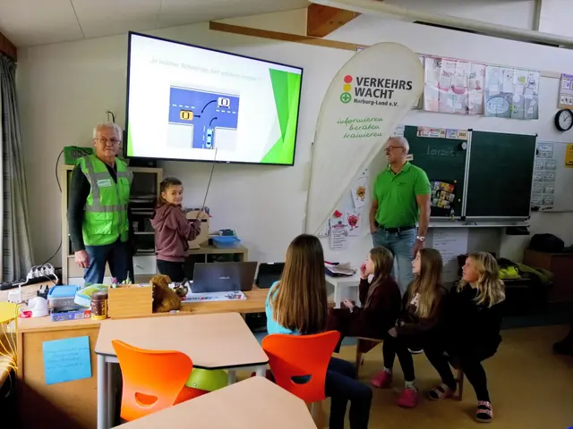 Die Verkehrswacht Harburg-Land bietet nun Theorieunterricht für die Verkehrserziehung an | Foto: Horst Möhlmann