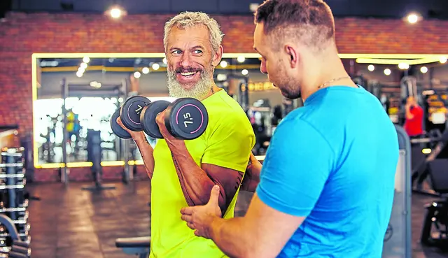 Vom Fitnesstrainer bis zur Physiotherapeutin: Die Gesundheitsbranche bietet vielfältige Jobchancen | Foto: AdobeStock / Kostiantyn