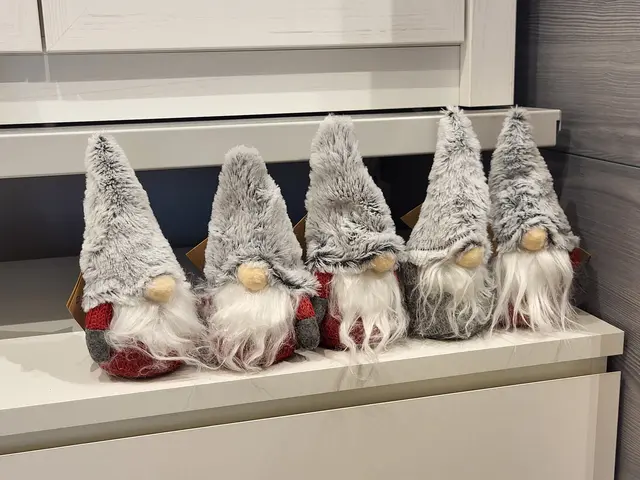 Diese süßen Knilche wurden bereits von Kunden bezahlt, aber nicht mitgenommen, sie warten hinter der Kasse bis sie am Abend an Kinder verschenkt werden | Foto: sh