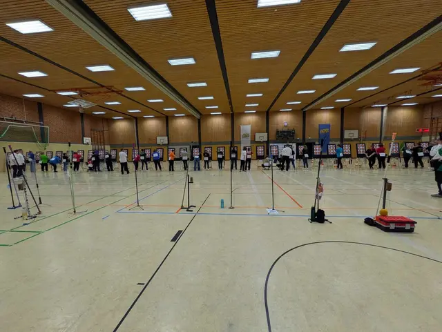 Mehr als 700 Schützen nahmen an der ersten Deutschen Meisterschaft im Blasrohrschießen teil | Foto: Schützenverein Ashausen
