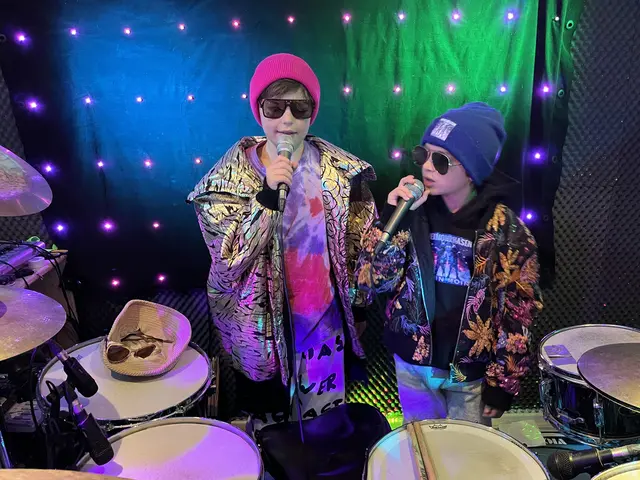 Julien Dangel und Santi Flores Vega im Horster Musikstudio | Foto: sra