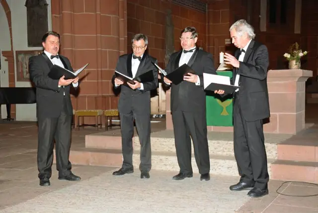 Bei einem Konzert: das Vokalensemble "Harmonie" aus St. Petersburg | Foto: Lothar Rühl