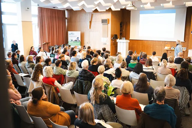 Zahlreiche Fachleute aus Medizin und Therapie kamen im Elbe Klinikum Stade zusammen, um sich über aktuelle Entwicklungen, Behandlungsmethoden und interdisziplinäre Ansätze in der Handtherapie auszutauschen | Foto: Elbe Kliniken