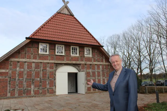Museumsleiter Mathias Ernst freut sich, dass es bald richtig losgehen kann | Foto: pöp