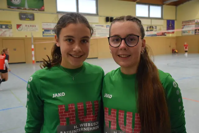 Foto: Valea Meyn (l.) und Mara-Sophie Bartsch