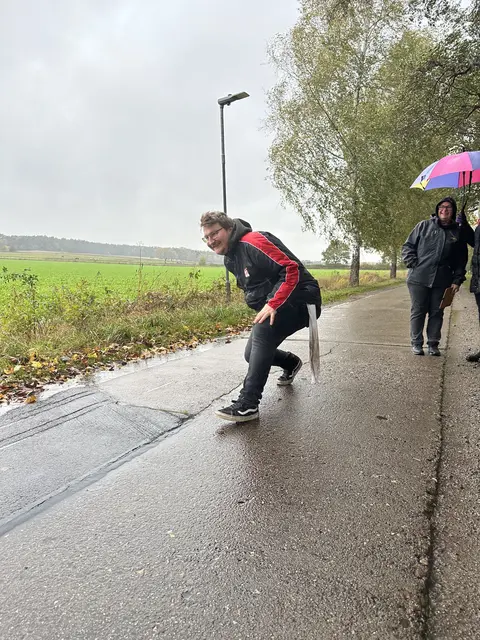 Mirco Mamerow (Mannschaft „Team nuMen und Freunde“, Platz 18 Herren), Enkel des langjährigen Pfeifenclub-Vorstandsmitglieds Gerd Mamerow und seiner Frau Erika, beim Wurf | Foto: Pfeifenclub Otter