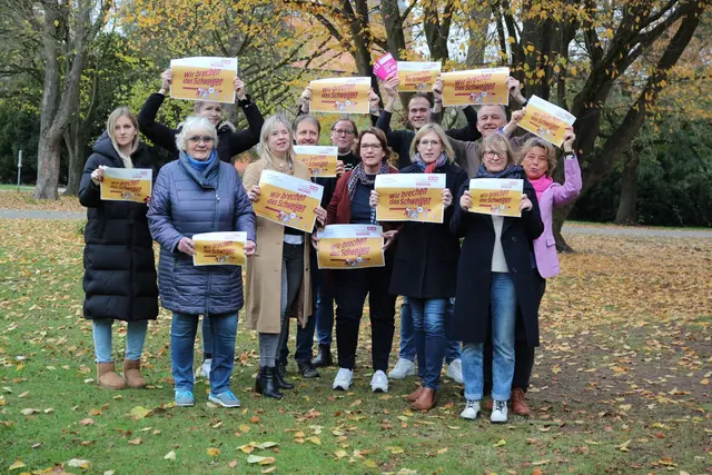 Das Netzwerk gegen häusliche Gewalt lädt am 25. November zur Mahnwache vor dem Winsener Rathaus ein | Foto: Landkreis Harburg 