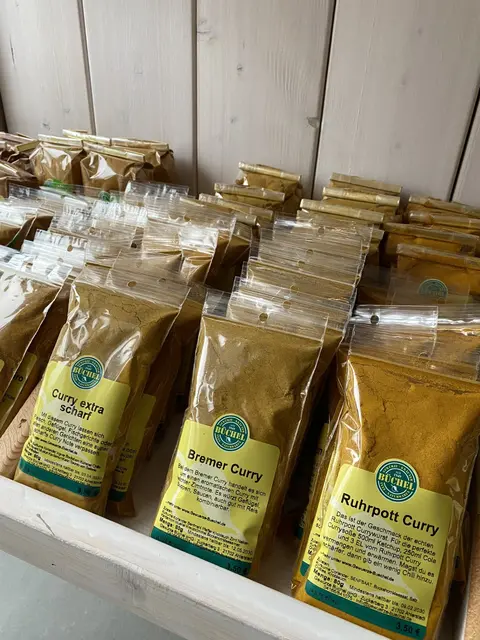 Verschiedene Curry-Mischungen | Foto: Büchel