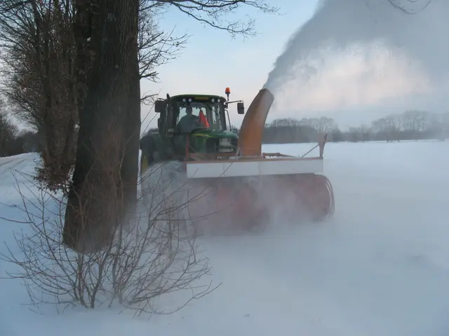 Bei Bedarf rückt der Winterdienst in Stade mit schwerem Gerät aus | Foto: KBS Stade