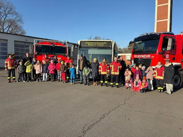 Die Kinderfeuerwehr Thieshope erlebte bei der Bundeswehr-Feuerwehr einen spannenden Tag | Foto: Freiwillige Feuerwehr Samtgemeinde Hanstedt  Pressestelle Nord