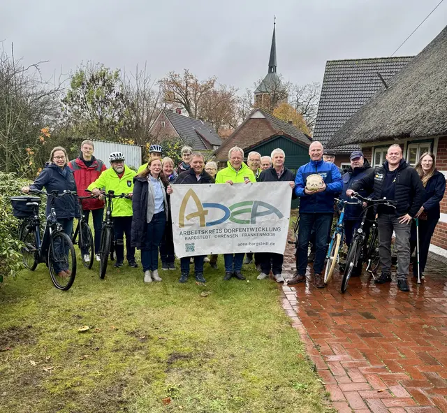 Große Freude bei der Dorfgemeinschaft: Das „Beste Team“ beim Stadtradeln kommt aus Bargstedt | Foto: Landkreis Stade