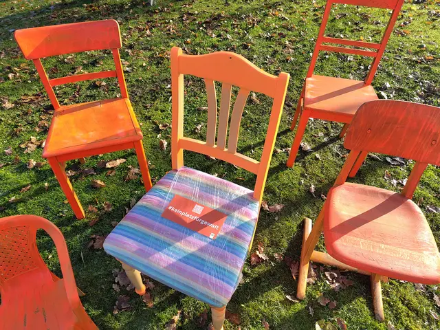 QR-Codes auf den Stühlen geben weitere informationen | Foto: H. Santen