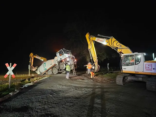Bagger an der Einsatzstelle | Foto: Polizei