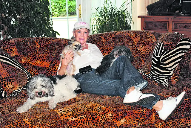 Schauspielerin Ingrid van Bergen, die selbst Hunde besaß, war auch als Tierschützerin aktiv | Foto: ce