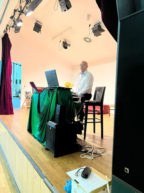 Musikalisch begleitet wurde der Nachmittag von Frank Schwerin | Foto: SoVD Meckelfeld/Hörsten - Liermann