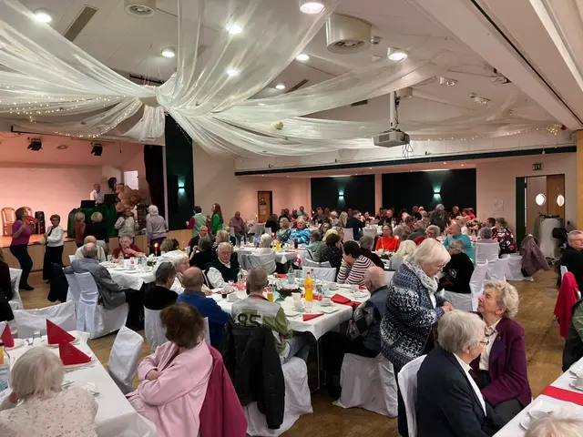 Die Weihanchtsfeier des SoVD Meckelfeld/Hörsten: Es wurde gegessen, gelacht, getanzt - Einstimmung auf die Weihnachtszeit am ersten Advent | Foto: SoVD Meckelfeld/Hörsten - Liermann