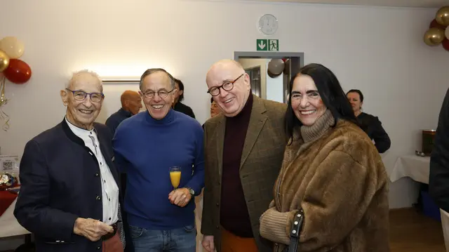 Gratulierten Arno Reglitzky (v. li:) Wilfried Geiger, Andreas Bendt und Nicole Bracht-Bendt | Foto: AR Promedia
