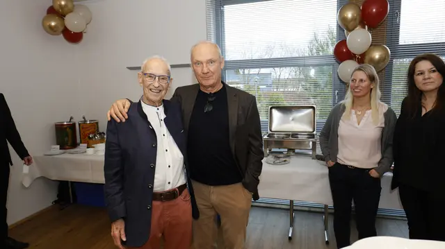 Anro Reglitzky mit Dr. Christian Kuhse (Stadtwerke Buchholz) | Foto: AR Promedia