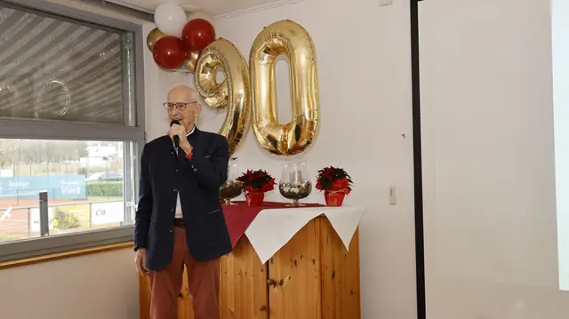 Arno Reglitzky begrüßte seine Gäste und erzählte aus seinem Leben | Foto: AR Promedia