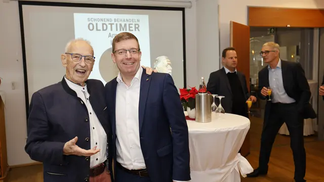 Arno Reglitzky mit Dirk Hirsch (Erster Stadtrat Stadt Buchholz) | Foto: AR Promedia