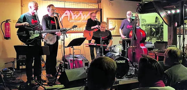 Internationale plattdüütsche Skiffle Wiehnacht mit der Band Appeldwatsch | Foto: Band