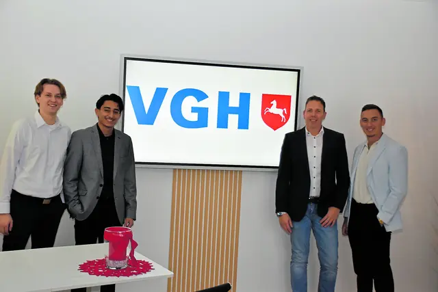 Ein Teil des Teams (v. li.) Jim Nicolas Koop, Ali Abou Khalil,  Jan Vollmer und Max Masson | Foto: Axel-Holger Haase