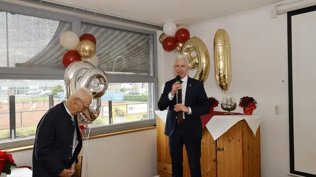 Landrat Rainer Rempke hob das Engagement von Arno reglitzky hervor | Foto: AR Promedia