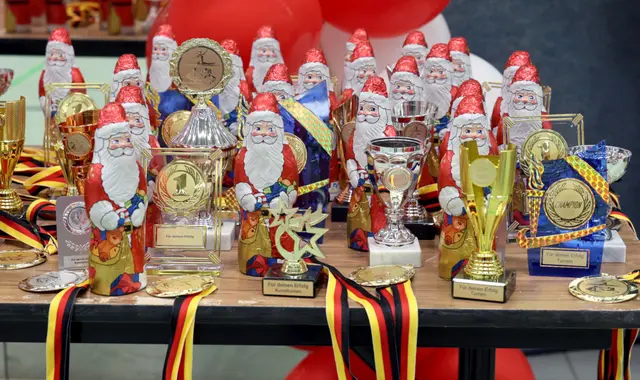 Der Gabentisch für die fleißigen und erfolgreichen Turnerinnen und Turner in der Buchholzer Nordheidehalle | Foto: cc