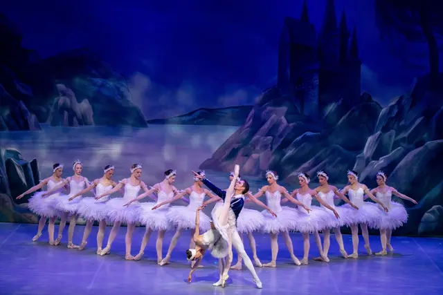 Der Klassiker Schwanensee wird vom Royal Classical Ballet in der Empore aufgeführt | Foto: Agenda Productions