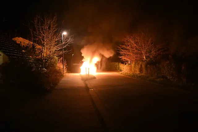 Das Auto in Flammen | Foto: Polizei