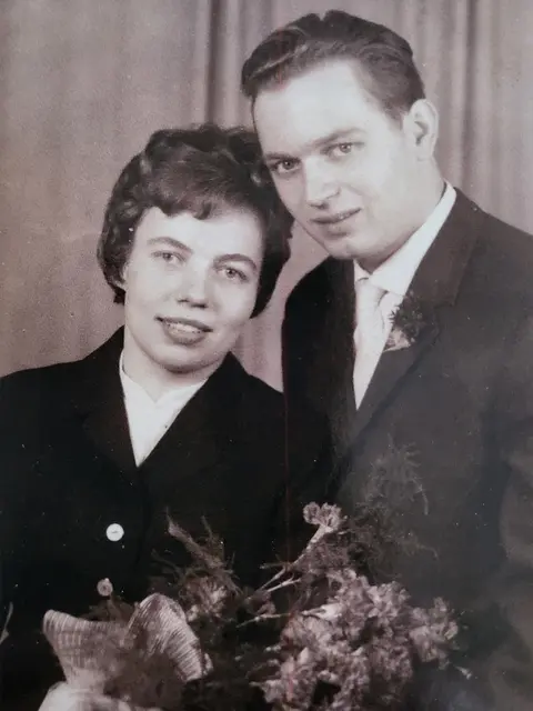 Das Hochzeitsfoto der Eheleute Schulze vom 24. Dezember 1960 | Foto: privat