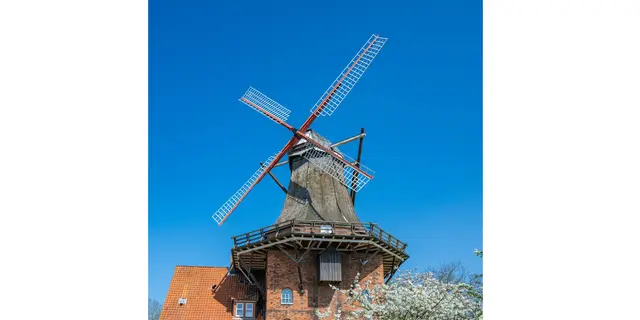 Die Mühler "Aurora" in Jork-Borstel | Foto: Martin Elsen/nord-luftbilder.de