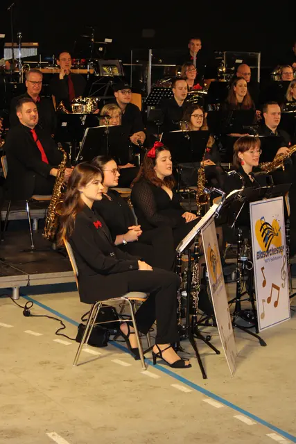 Auch die Orchestermusiker sangen fleißig mit | Foto: ce