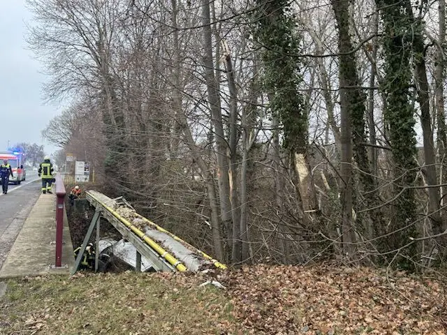 Vor Ort waren Feuerwehr, Krankenwagen und Polizei | Foto: Polizeiinspektion Rotenburg