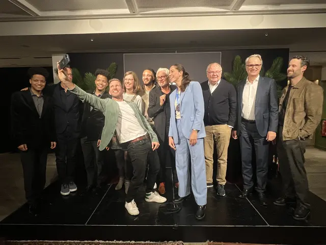 Selfie-Zeit bei den "Menschen des Jahres" - einer Veranstaltung des Hauses Stackmann | Foto: Sandra Polenz