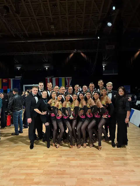 Das A-Team von Blau-Weiss Buchholz in der Arena Nova in Wiener Neustadt  | Foto: BLW Buchholz