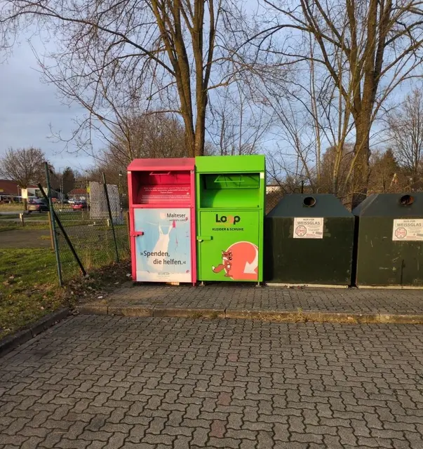 Altkleidercontainer auf dem Gelände der Feuer- und Rettungswache in der Ortschaft Elstorf | Foto: © Gemeinde Neu Wulmstorf