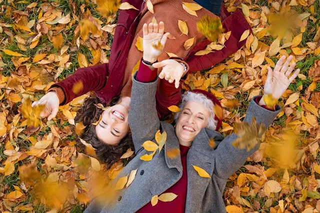 Immunstark unterwegs: Gerade in den Herbst- und Wintermonaten haben Infekte oftmals leichtes Spiel. Die beste Vorkehrung: Frische Luft, die richtige Kleidung und ein abwehrbereites Immunsystem
 | Foto: stock.adobe.com / Rido