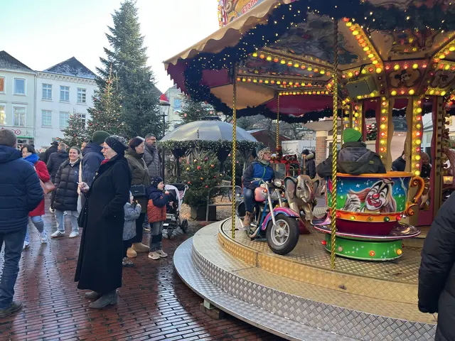 Karussell macht zu jeder Jahreszeit den Kleinsten eine Freude | Foto: Sandra Polenz