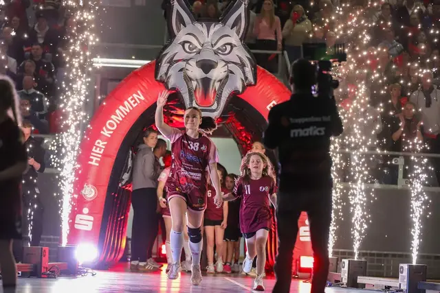 Die Atmosphäre beim Einlaufen war etwas Besonderes | Foto: HL Buchholz 08-Rosengarten