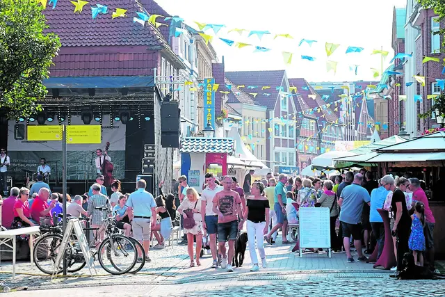 Das Buxtehuder Weinfest ist sehr beliebt | Foto: Altstadtverein / Antje Kröger