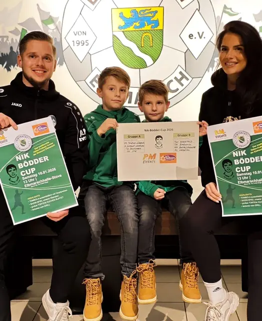 Bei der Auslosung der Teams (v.l.): Chuck, Noah, Pepe und Nathalie Bödder | Foto: Eintracht Elbmarsch