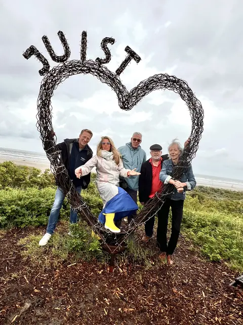 Traten auch auf der ostfriesischen Insel Juist auf (v. li.): Florian Jenzen, Claudia Detje, Dieter Hamann, Hans-Ulrich Schröder und Klaus Winzer von den "Wattenläufern" | Foto: Wattenläufer